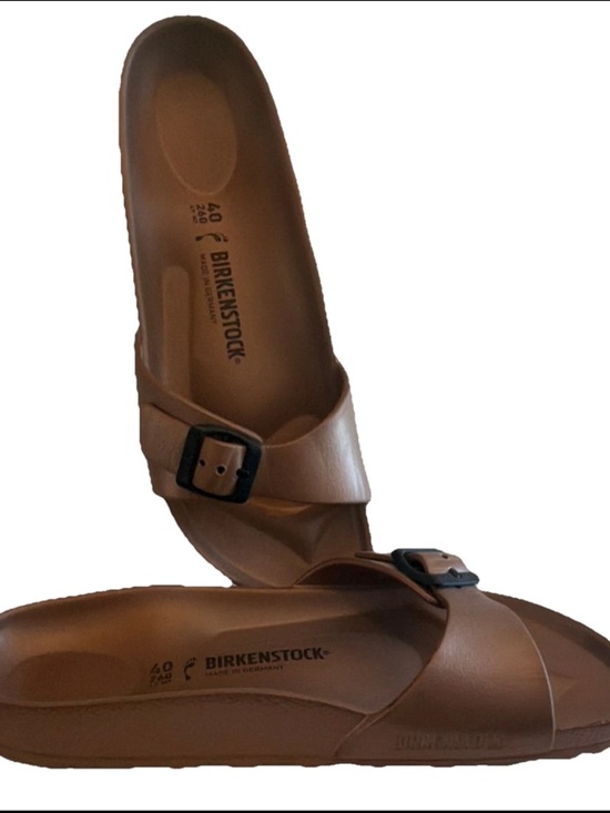 Birkenstock brown single-strap EVA slide with black buckle - Picture 2 of 3